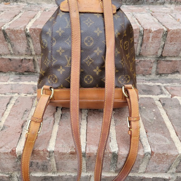 Louis Vuitton Monogram Montsouris Backpack - Picture 4 of 16